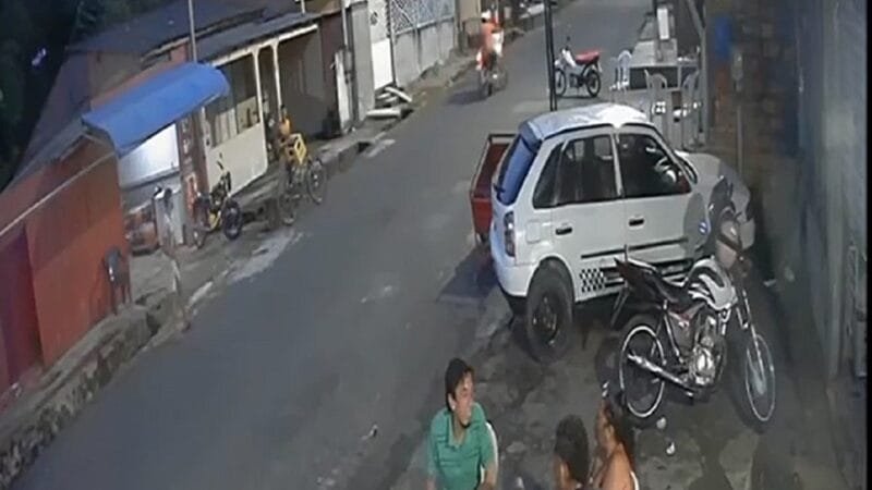 Acidente entre Motocicletas em Oriximiná Deixa Três Feridos
