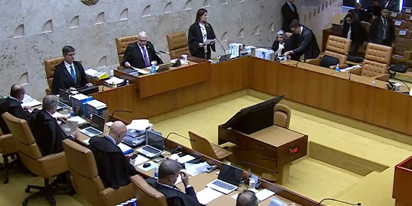 Supremo Tribunal Federal Anula Lei de Santa Catarina que Impedia Cotas Raciais em Universidades