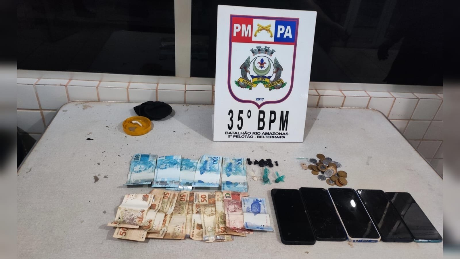 Ação Policial em Santarém Combate ao Tráfico de Drogas Resulta em Prisões e Feridos