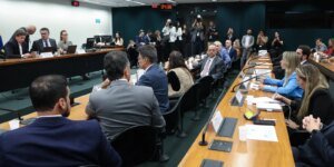Adiado o Voto da PEC que Elimina a Escala 6×1 na Jornada de Trabalho