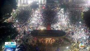 Vigília de Pentecostes Atraí Multidão à Praça Santuário em Belém