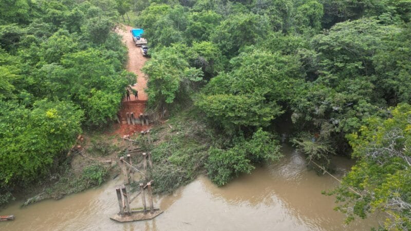 Bonfim Enfrenta Crise: Comunidades Indígenas Isoladas Após Destruição de Pontes