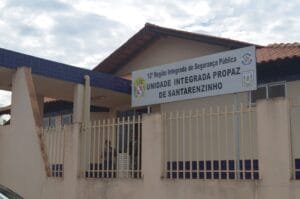 Jovem Detido em Santarém Após Identificação de Mandado de Prisão por Roubo