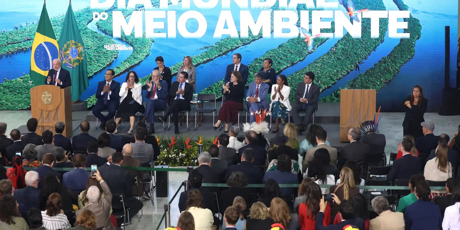 Governo Lula Avança em Medidas de Proteção Ambiental e Recuperação de Florestas