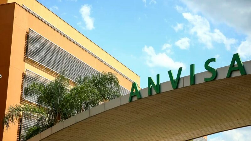 Anvisa Suspende Lotes de Medicamentos para Hipertensão e Câncer de Mama