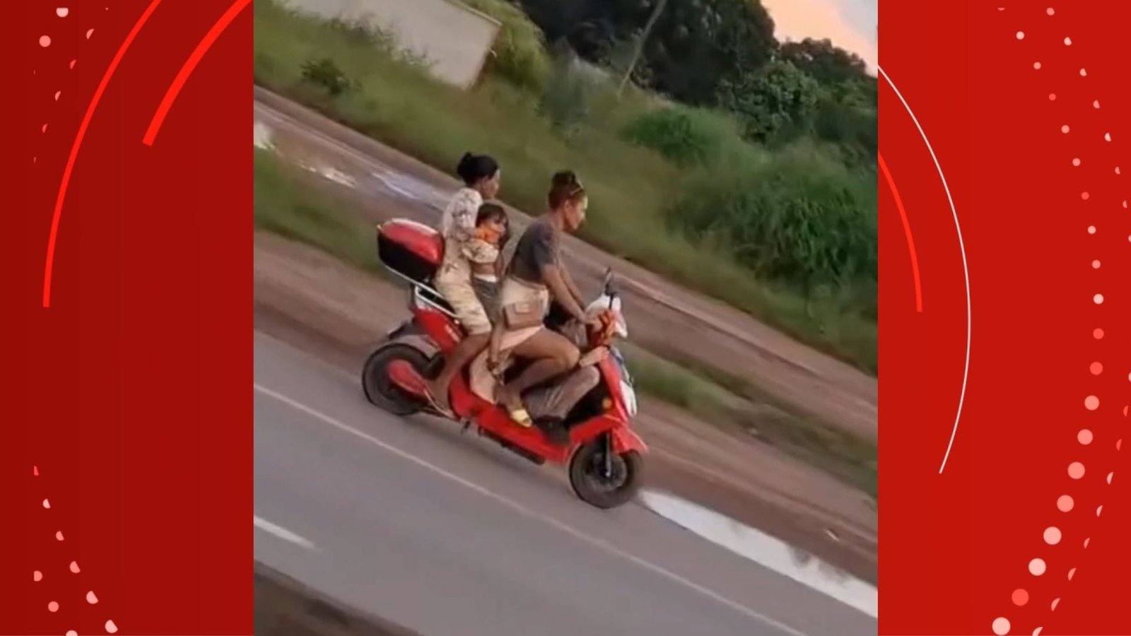 Motocicleta Transporta Cinco Pessoas em Rodovia do Amapá e Gera Preocupação