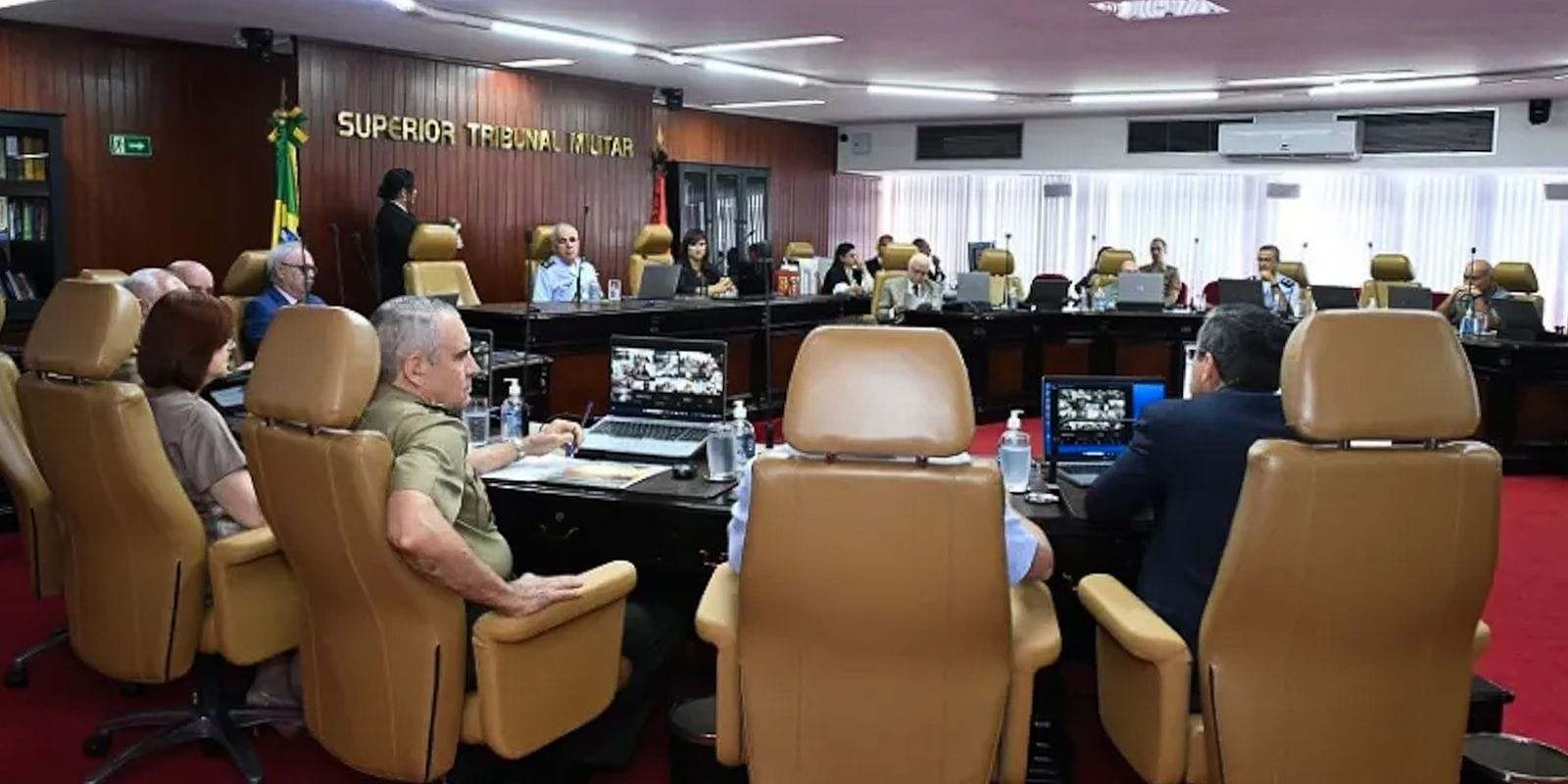 STM Rejeita Recurso da Defesa de Bolsonaro em Processo de Perda de Patente