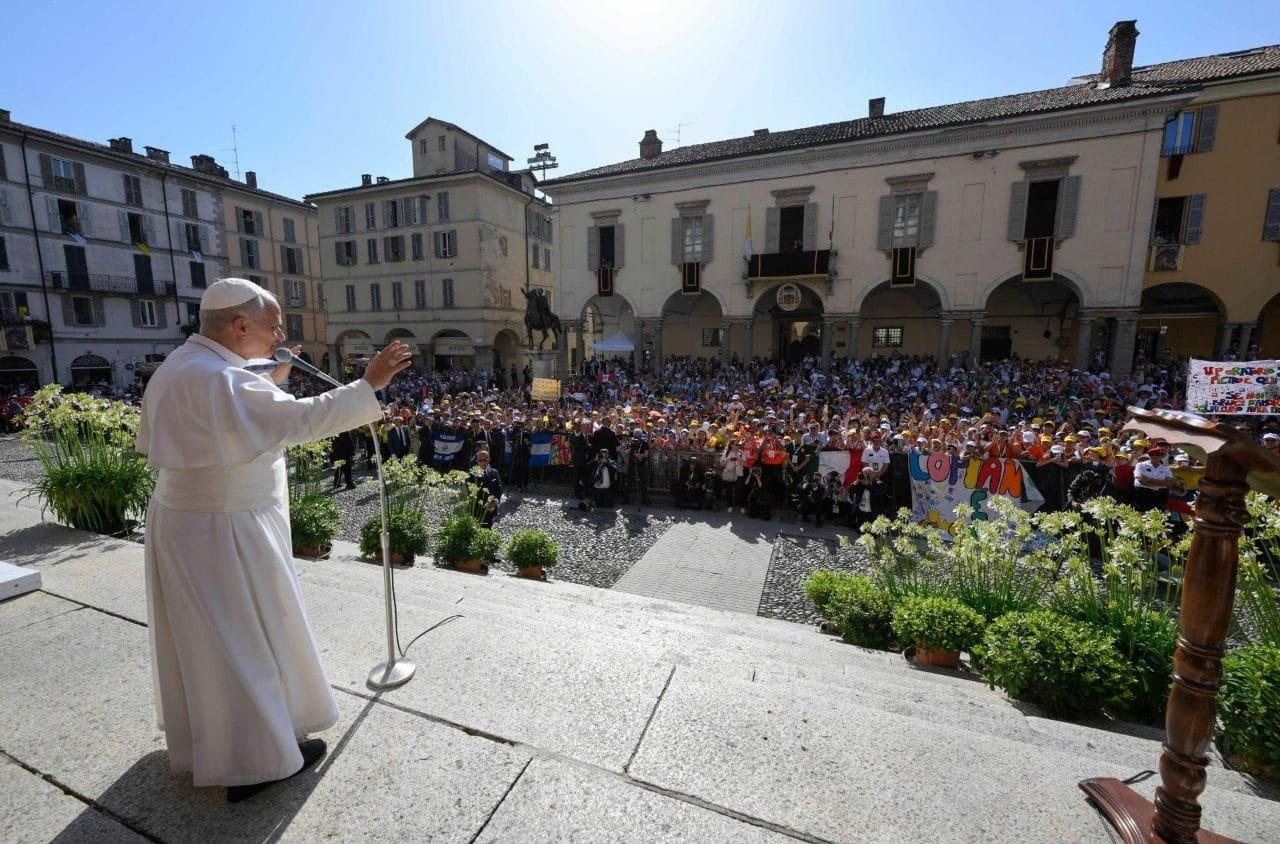 Papa Leão XIV Clama por Paz e Reconciliação em Pavia