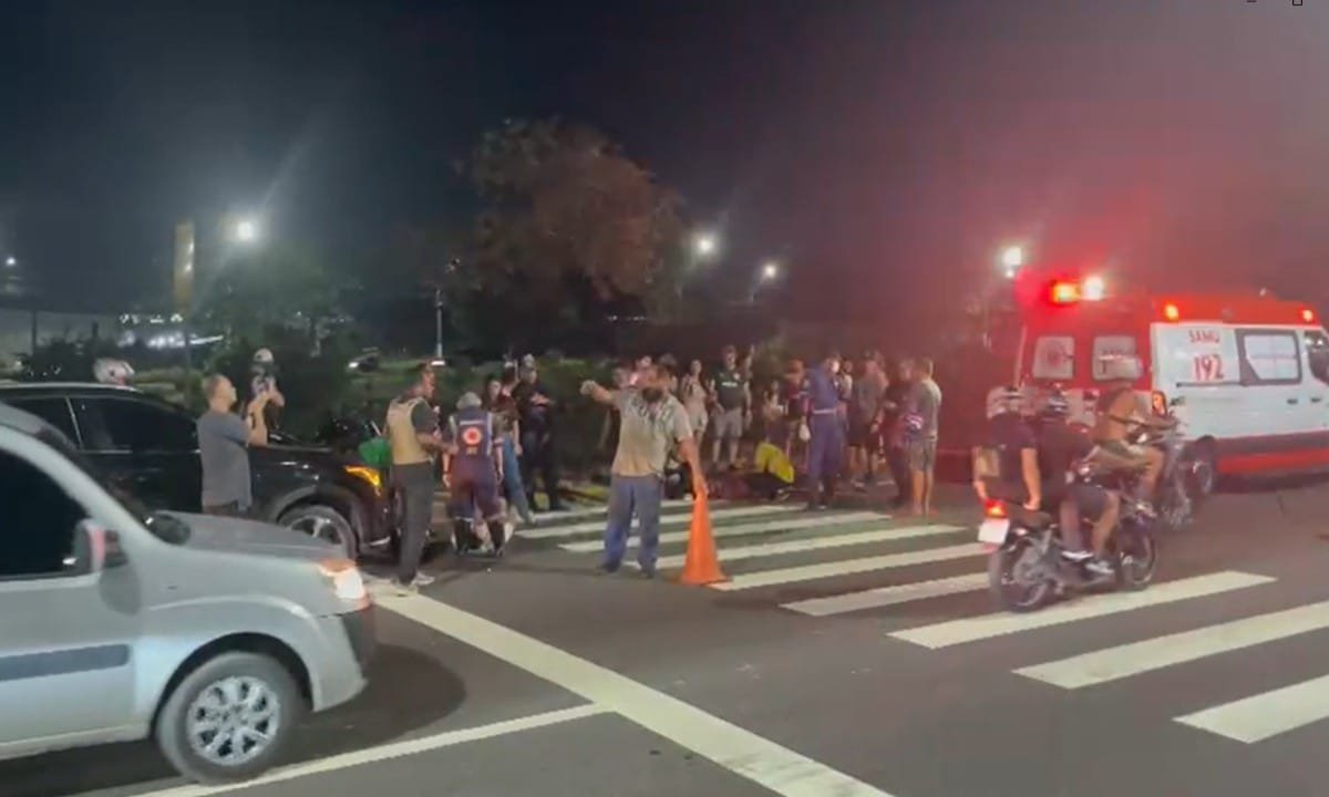Acidente em Manaus Envolve Carro e Motos, Deixa Feridos e Causa Congestionamento