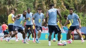 Inglaterra Enfrenta Desafio com Desfalque na Véspera da Estreia na Copa do Mundo