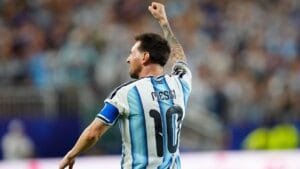 Messi Supera Marca de Pelé em Show de Futebol na Argentina