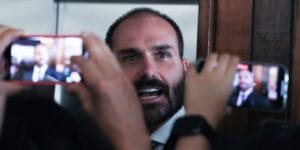 Decisão do STF sobre Eduardo Bolsonaro: Julgamento por Coação em Processo Penal