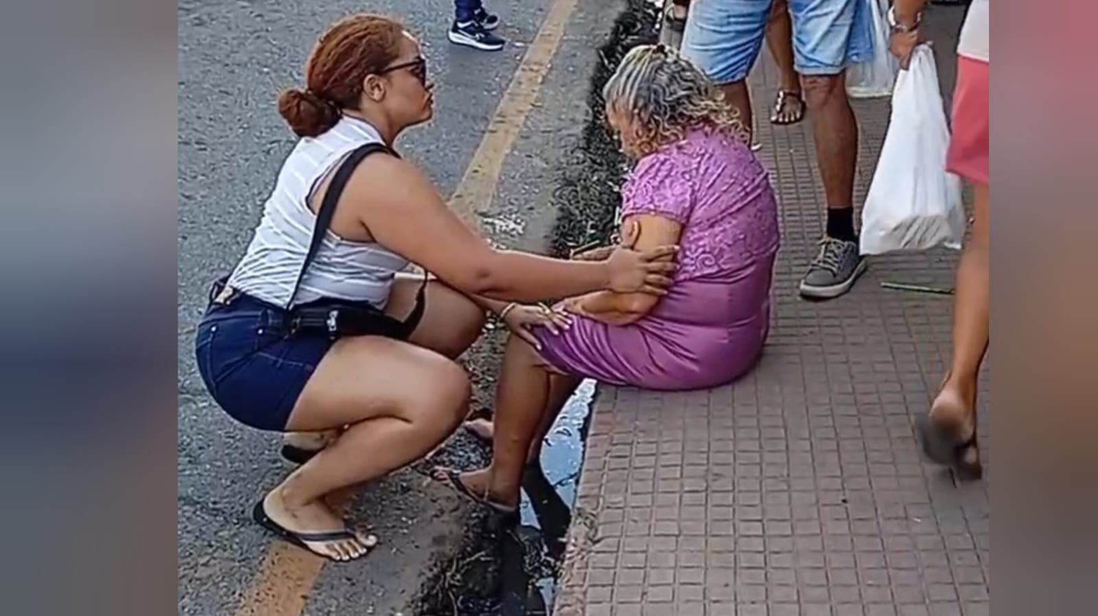 Idosa Fica Ferida ao Cair de Ônibus em Movimento em Santarém