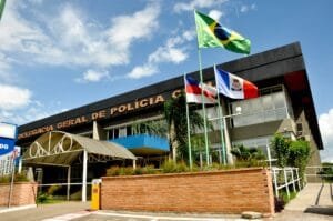 Justiça do Amazonas Revoga Exigência de Autorização para Entrevistas de Policiais Civis