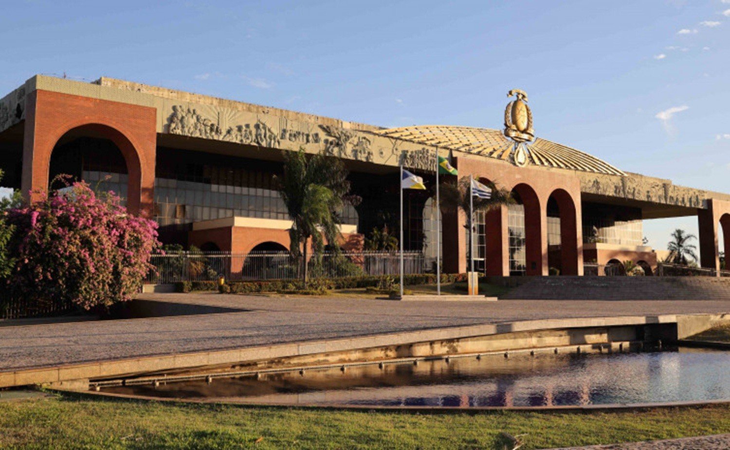 Governador do Tocantins Revoga Exonerações de Servidores e Restaura Nomeações