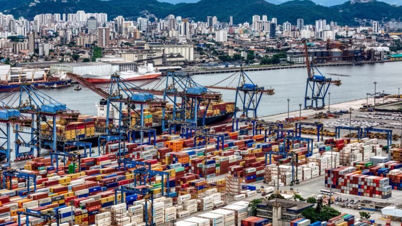 Governo Brasileiro Anuncia Pacote de Apoio de R$ 18,5 Bilhões para Empresas Atingidas por Tarifas dos EUA
