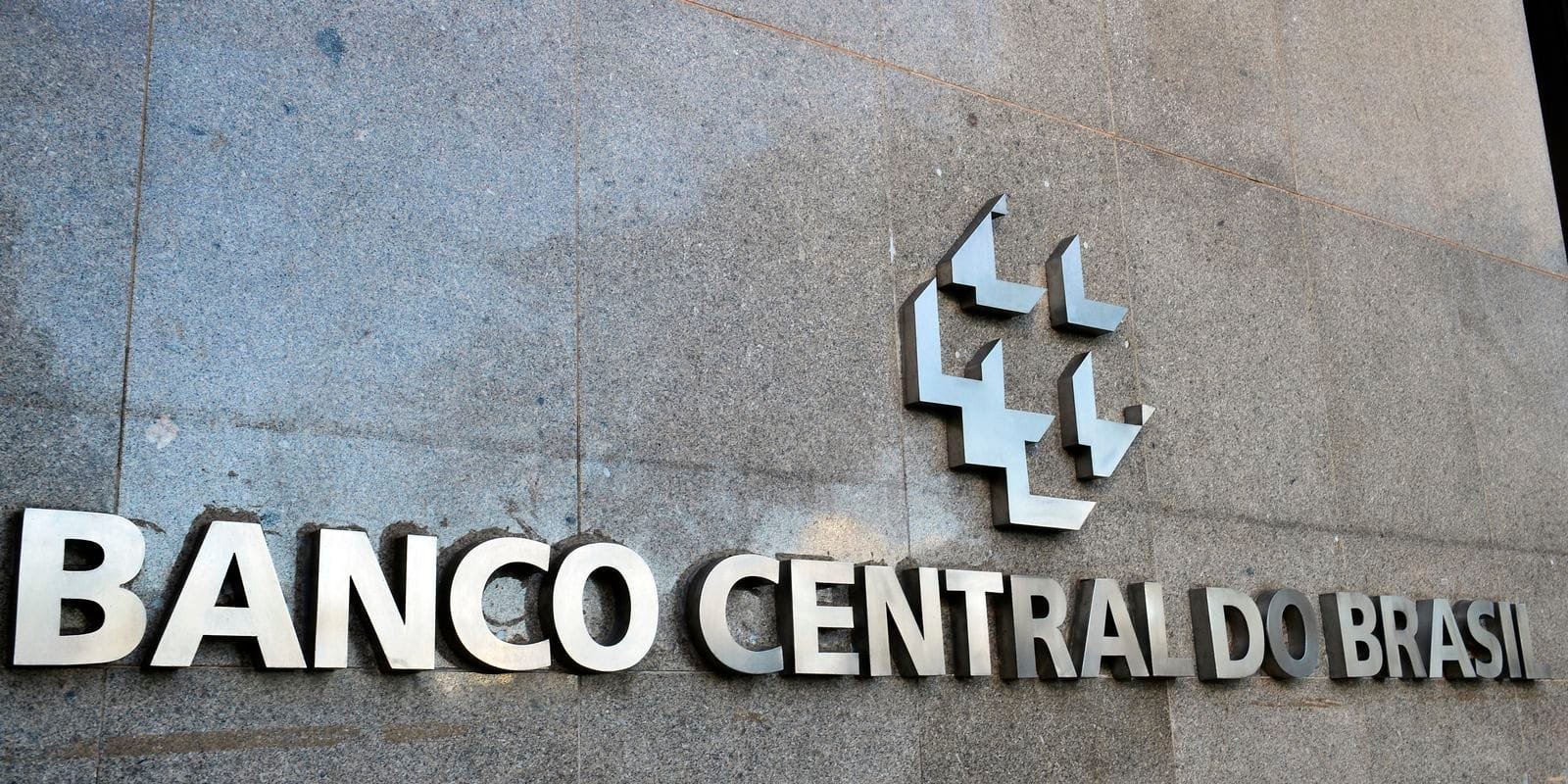 Concursos Públicos: Receita Federal e Banco Central Recebem Autorização para Novas Vagas