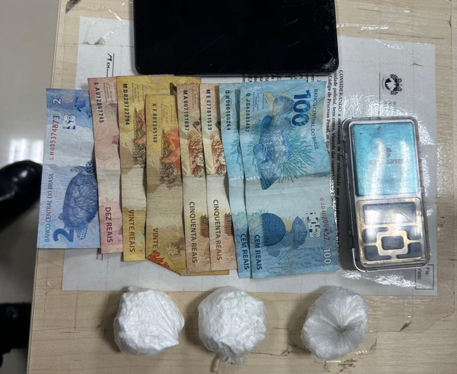 Jovem Detido em Caracaraí por Oferecer Cocaína Durante Caminhada