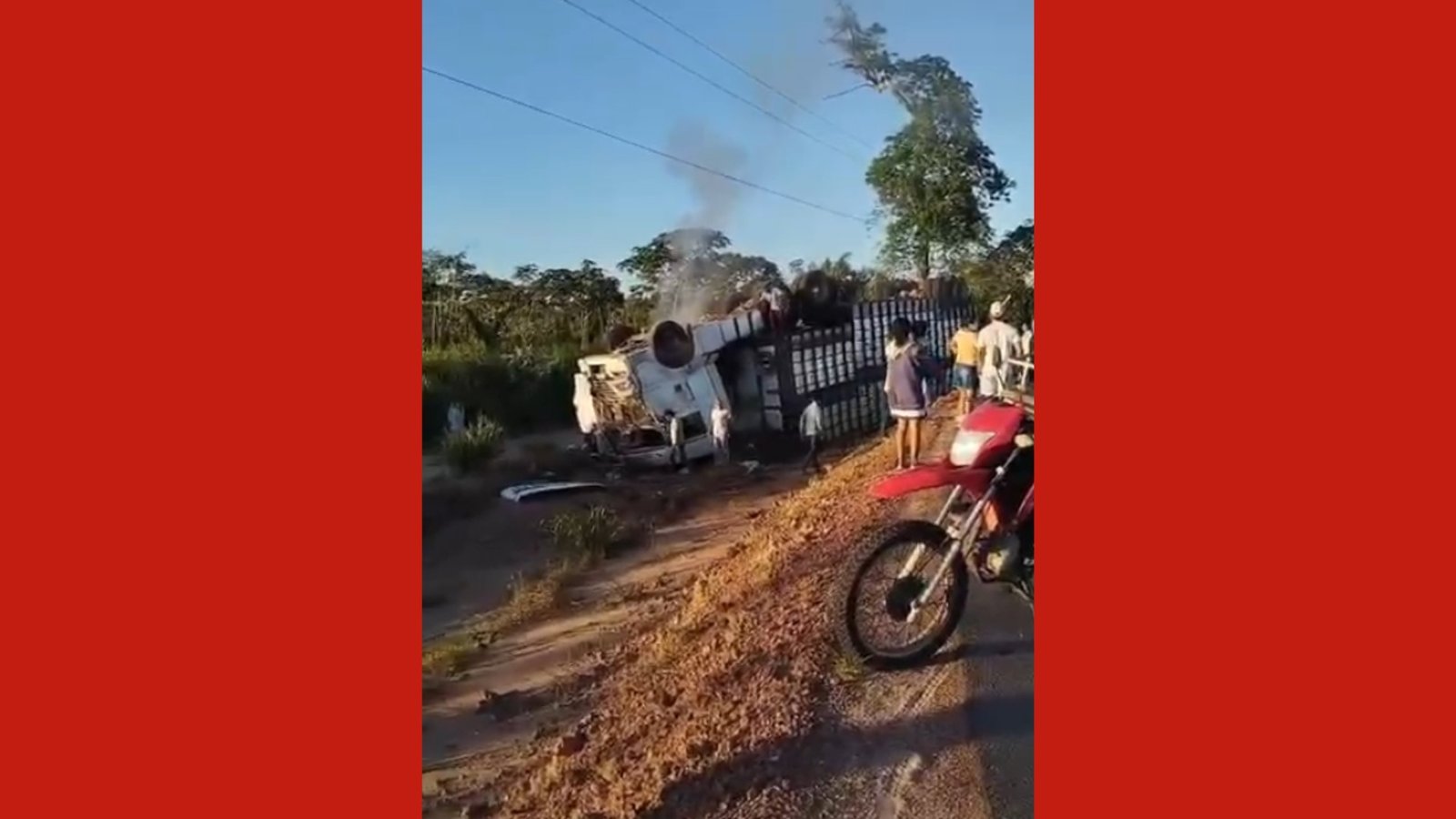 Caminhão de Gado Cai em Ribanceira na PA-151 e Motorista Sobrevive ao Acidente