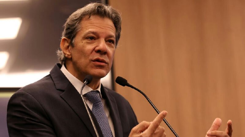 Haddad oficializa candidatura ao governo de São Paulo com Márcio França como vice
