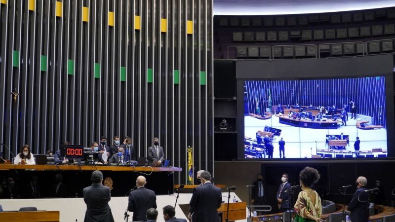Ministro Flávio Dino Intima Partidos a Esclarecer Controle de Emendas Parlamentares
