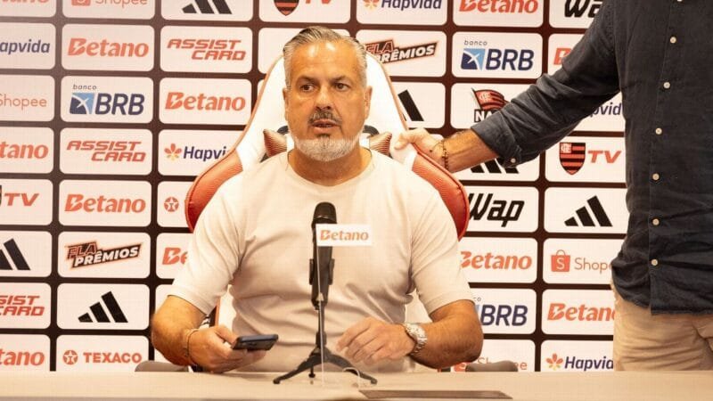 Flamengo Alerta para a Necessidade de Vendas Estratégicas no Mercado de Meio de Ano