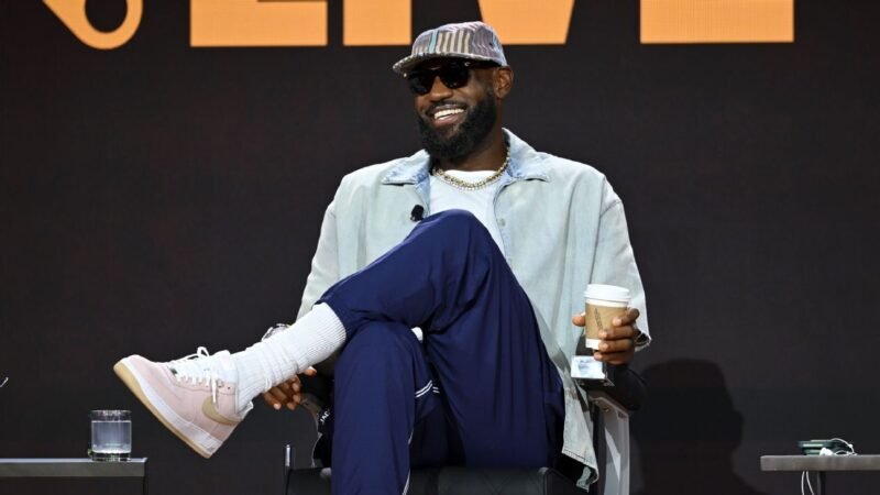 LeBron James Provoca Torcidas com Possíveis Retornos à NBA