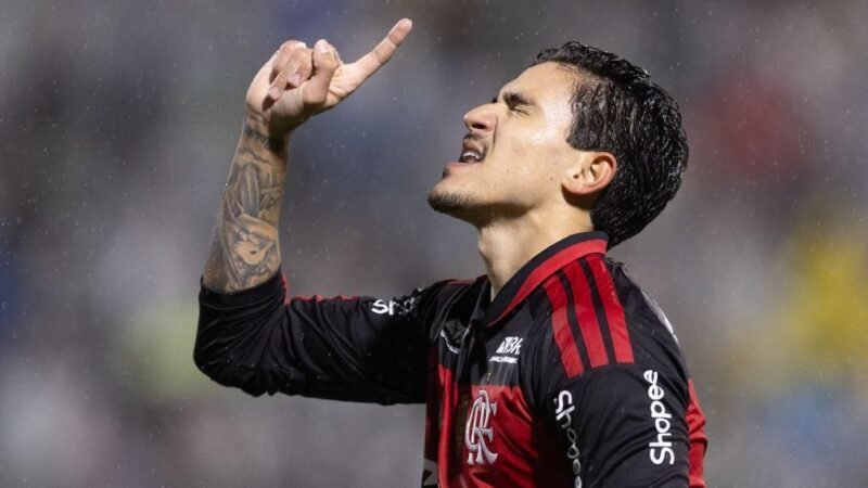 Flamengo Brilha com Goleada sobre Chapecoense em Grande Estilo