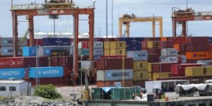 Novas Tarifas dos EUA Impactam Bilhões em Exportações Brasileiras