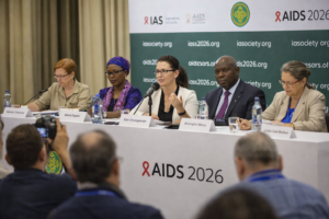 Queda global de infecções por HIV enfrenta risco crítico com escassez de recursos