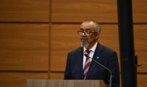 Risco de disseminação global do ebola é baixo, afirma diretor-geral da OMS