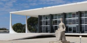 Alexandre de Moraes Assume Presidência do STF em Período de Recesso