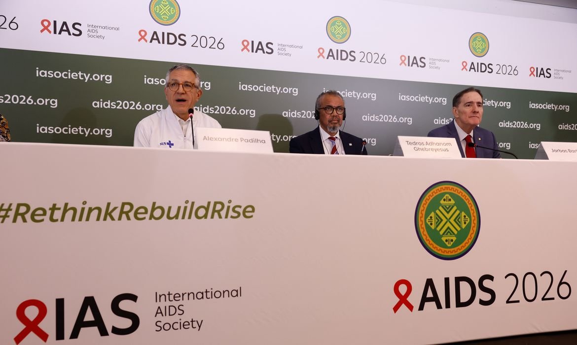 SUS avalia inclusão de injeção preventiva contra HIV até o fim do ano