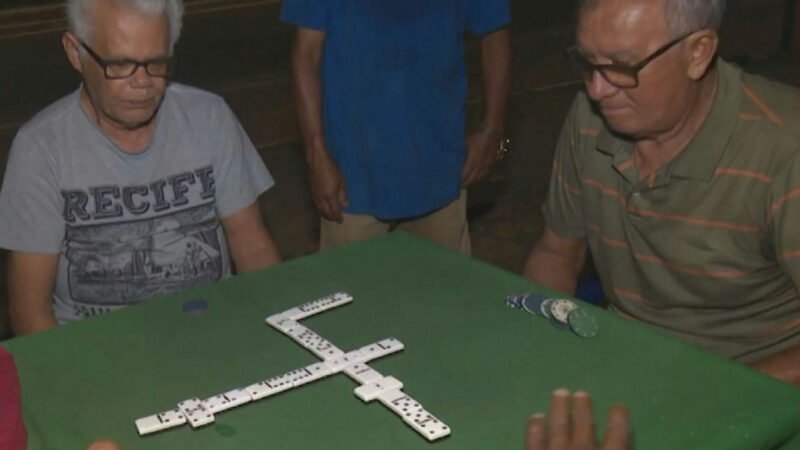 Tradição e amizade: grupo mantém jogo de dominó há 30 anos no Acre