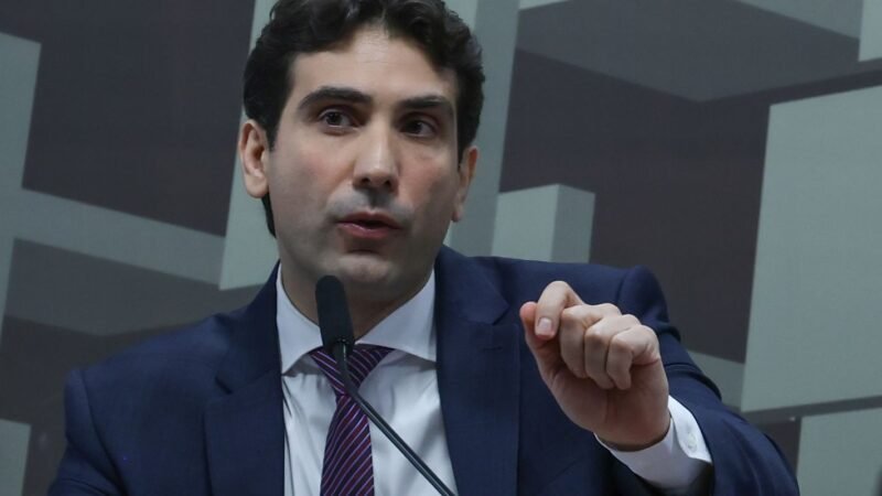 Presidente do Banco Central Critica Pressão de Empresas para Utilização do FGC