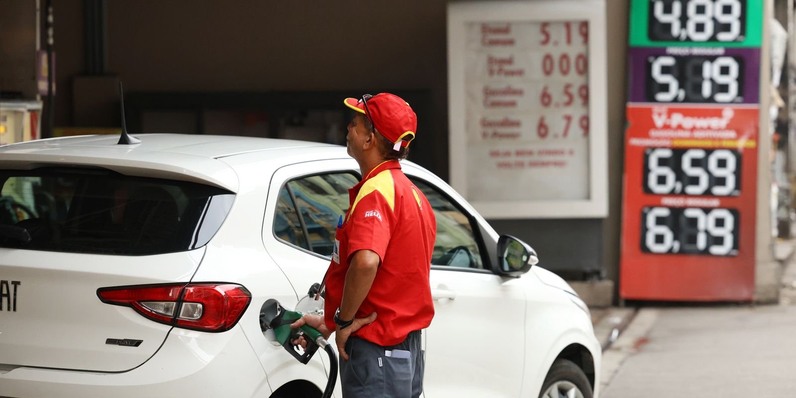 Aumento do Etanol na Gasolina: Polêmica e Impactos na Indústria Automotiva
