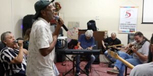 Harmonia Enlouquece: Novo Álbum Celebra 25 Anos de Música e Saúde Mental