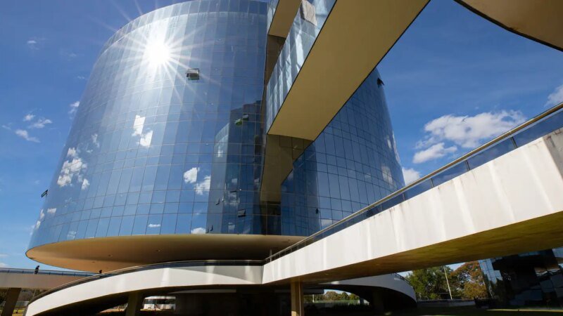 PGR Se Manifesta Contra Recurso de Bolsonaro para Receber Visitas na Prisão Domiciliar