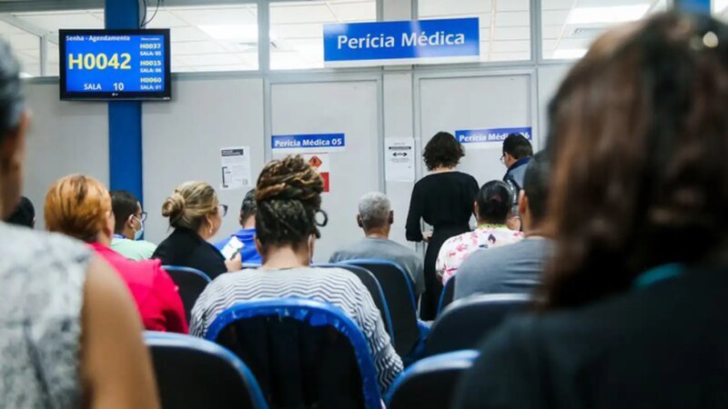 Fila de Espera do INSS Registra Queda Significativa e Concessões em Alta