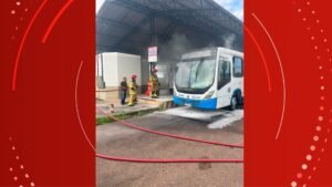 Incêndio em ônibus no terminal de Santana: Causas e Resposta dos Bombeiros