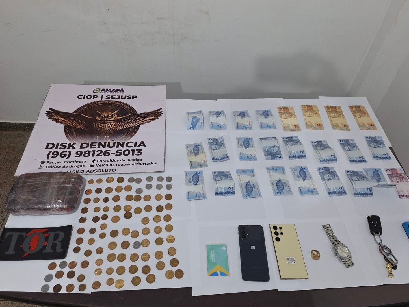 Polícia Prende Dois Suspeitos de Tráfico em Santana com Droga Apreendida