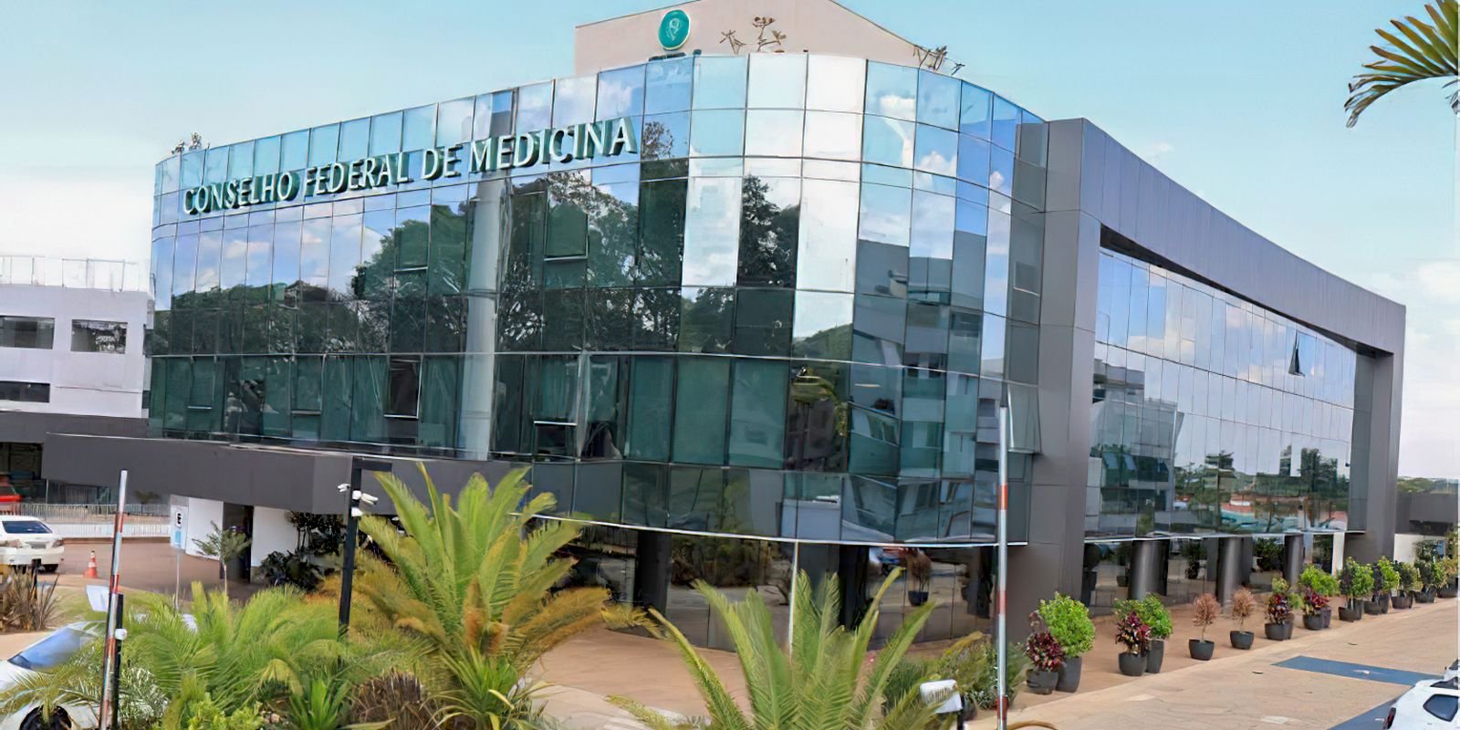 Suspensão de Resolução do CFO sobre Harmonização Facial: Implicações e Reações