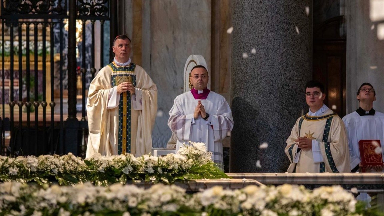 A Neve Milagrosa e o Amor Divino na Basílica de Santa Maria Maior