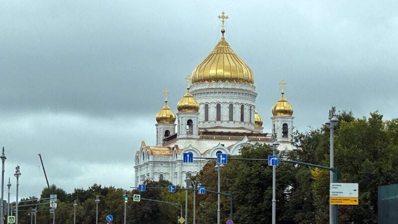 Visita do Secretário Gallagher à Catedral Ortodoxa de Moscou