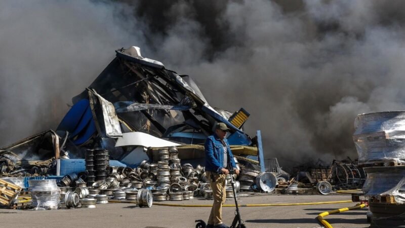 Ataque Aéreo Russo Causa Mortes em Kiev: Um Sábado Trágico