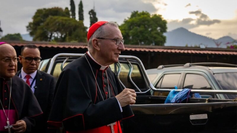 Cardeal Parolin Defende o Diálogo em Tempos de Conflito