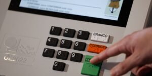 TRE-RJ Orienta Eleitores a Conferirem Locais de Votação para as Eleições de 2026