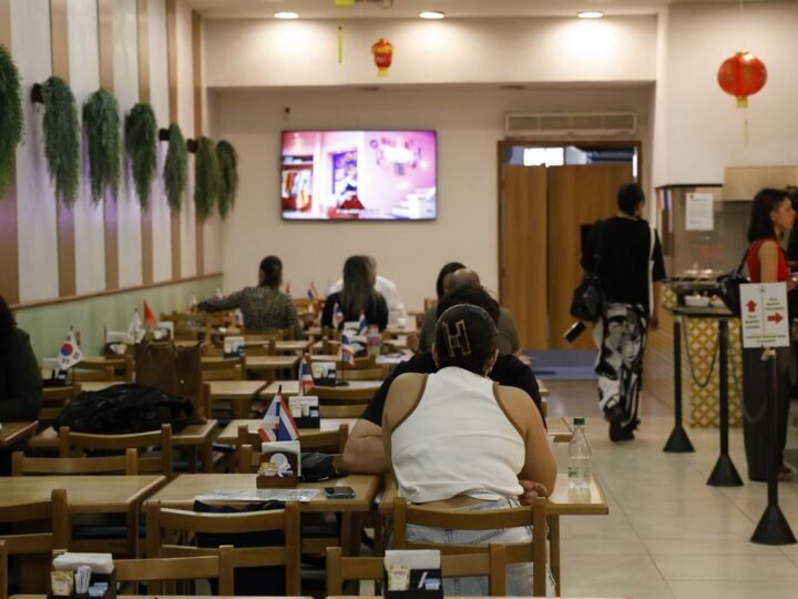 Setor de Serviços Não Financeiros Emprega 15,9 Milhões e Apresenta Salário Médio de 2,2 Mínimos em 2024