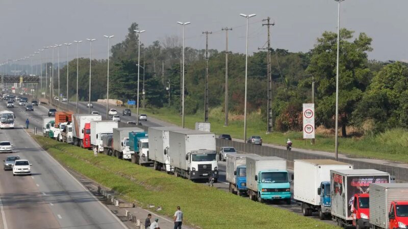 Nova Lei Estabelece Frete Mínimo e Aumenta a Fiscalização no Transporte de Cargas