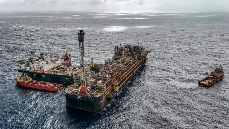 Petroleiros Propõem Reforço Estatal e Menor Retorno a Acionistas na Petrobras